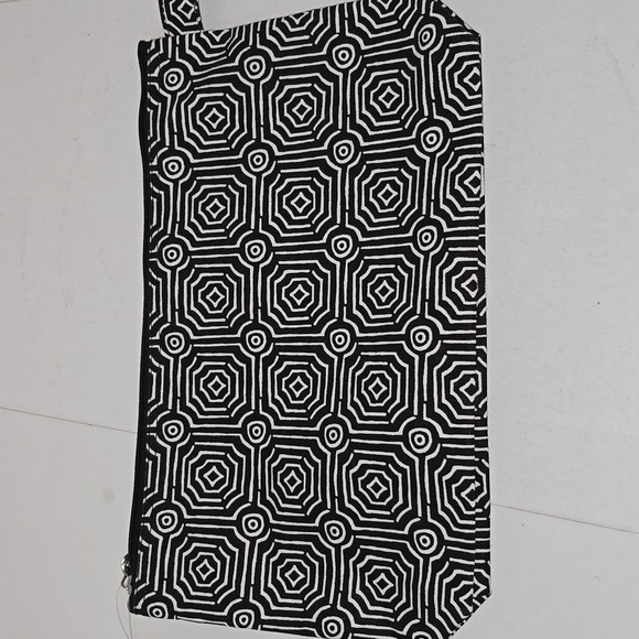 Buckhead Betties Echo Black Zipper Makeup Cosmetic Large & Small Bag Set NWT - Picture 10 of 12